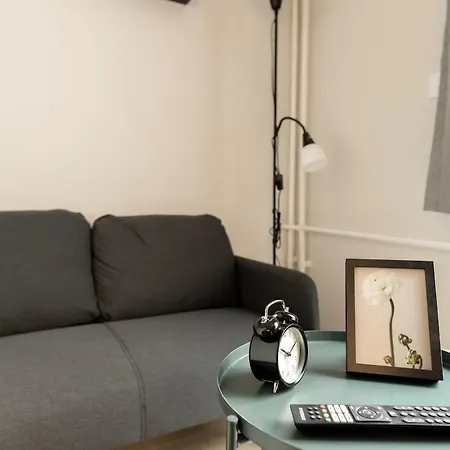 Downtown 2 - Hideaway Apartment